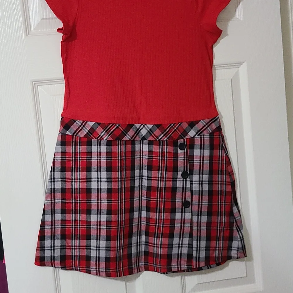 Red girls dress - Picture 3 of 3